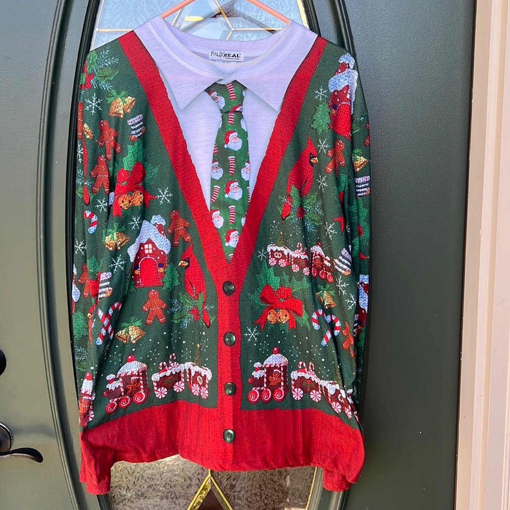 Fauxreal novelty Christmas t-shirt size Large